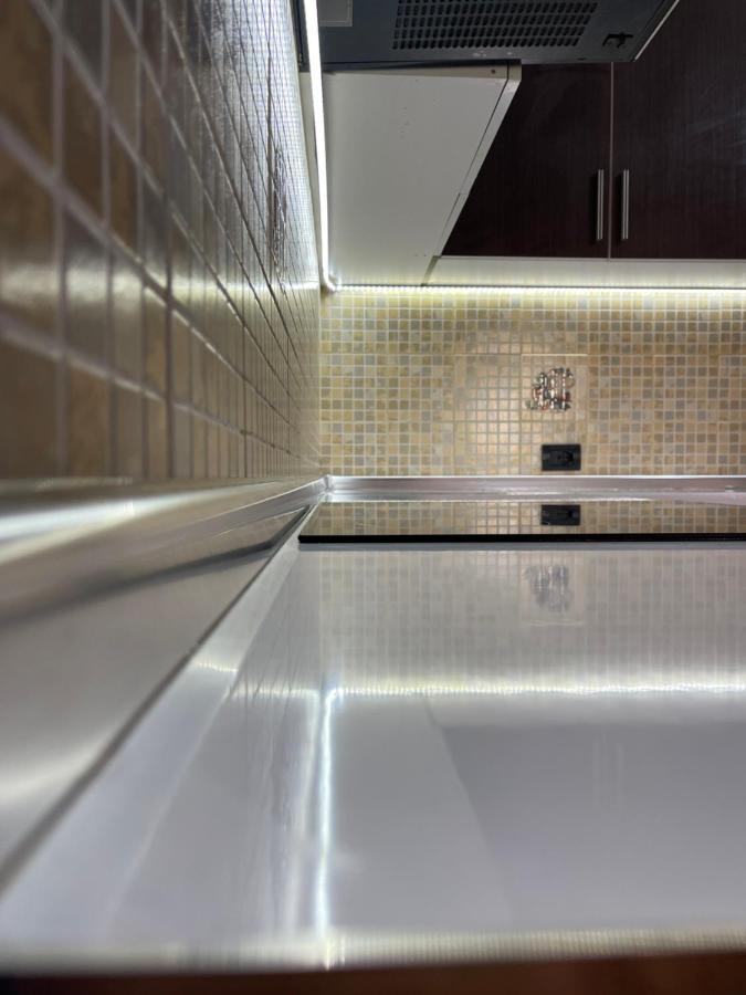 Escape - 2 Apartment